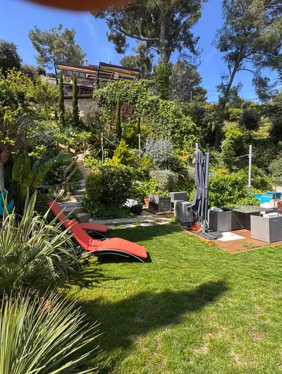 Lush Mediterranean villa garden