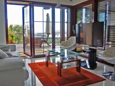 Small Apartment gallery image 2